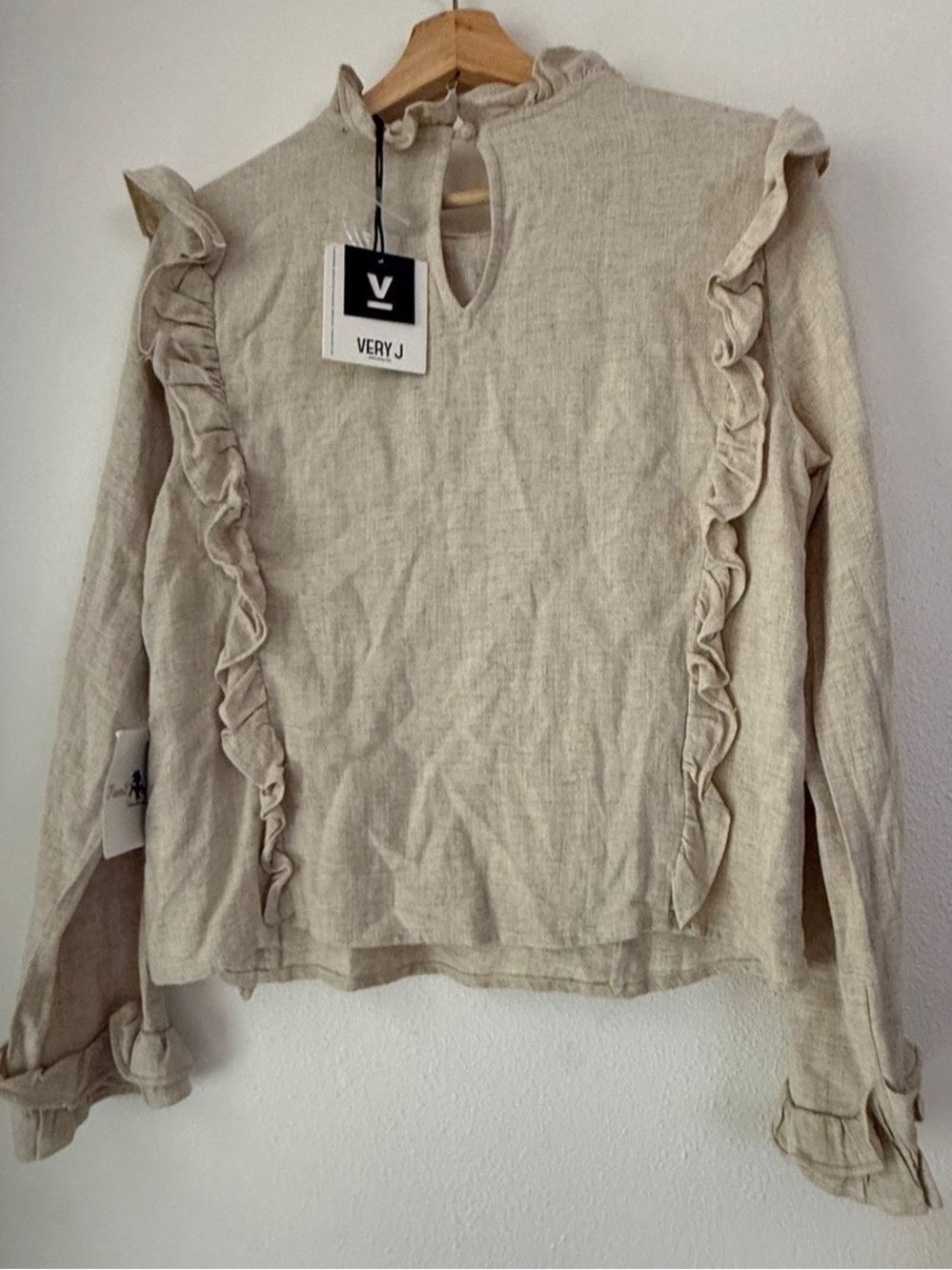 Very J Cream Ruffle Long Sleeve Blouse
